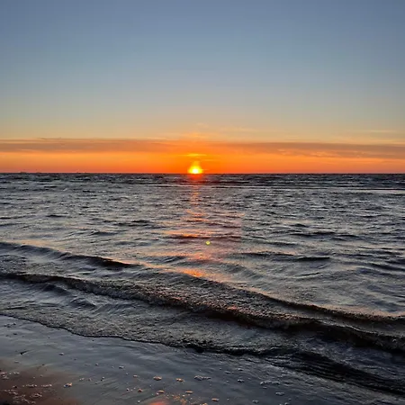 Near Sea & Pine Forest بيت للعطل ريغا